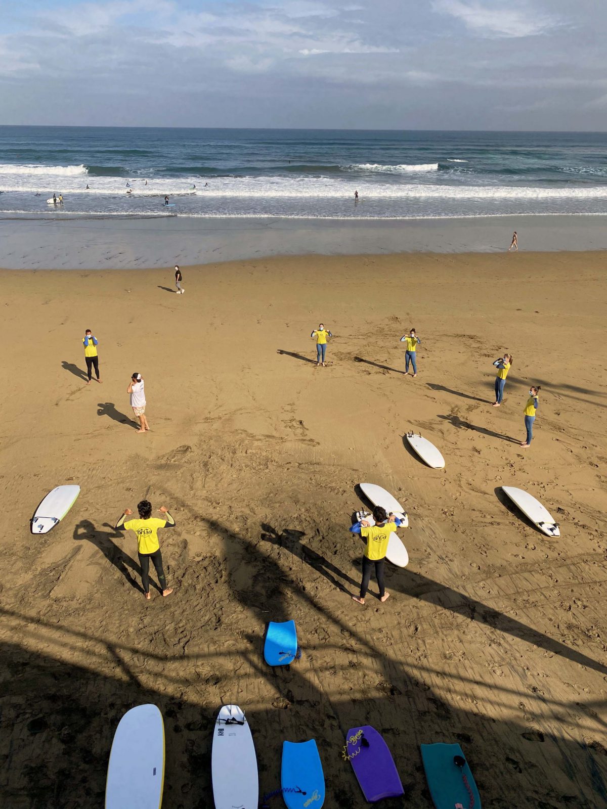 surf-lesson-warm-up-surf-camp-las-palmas